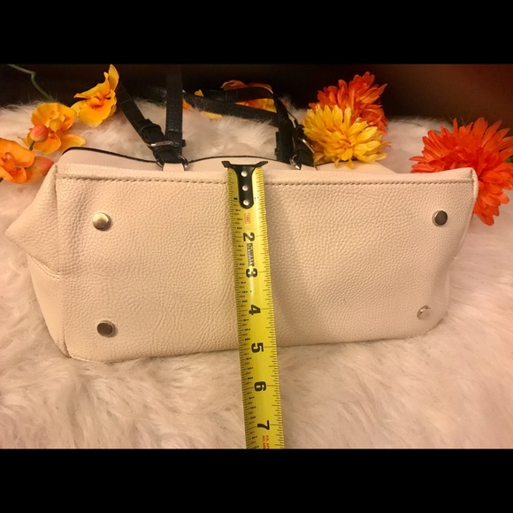 Dana Buchman Tote - Picture 3 of 9